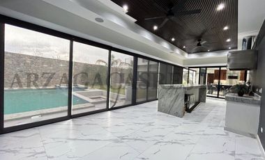GRAN RESIDENCIA, TOTALMENTE EQUIPADA, DE LUJO EN VENTA, UBICACION PRIVILEGIADA