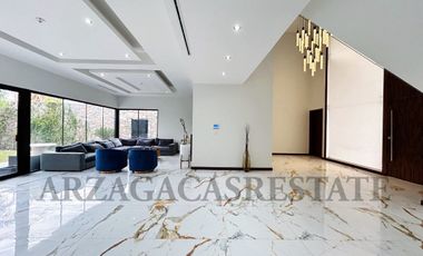 GRAN RESIDENCIA, TOTALMENTE EQUIPADA, DE LUJO EN VENTA, UBICACION PRIVILEGIADA
