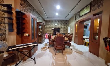 Dijual rumah modern minimalis 2 lantai, lokasi strategis, full furnish