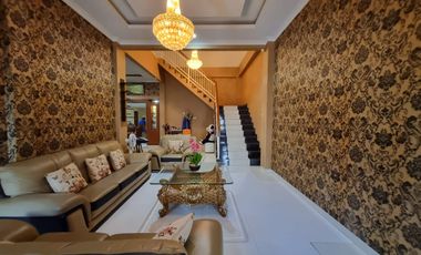 Dijual rumah modern minimalis 2 lantai, lokasi strategis, full furnish