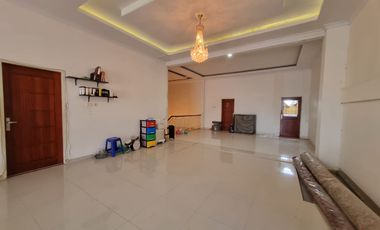 Dijual rumah modern minimalis 2 lantai, lokasi strategis, full furnish