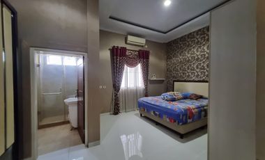 Dijual rumah modern minimalis 2 lantai, lokasi strategis, full furnish