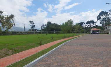 Oportunidad En Puembo, Venta De Hermoso Lote En Urbanización Palermo