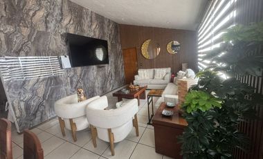 SE VENDE BONITO DEPARTAMENTO A UNA CUADRA DE MUNDO E