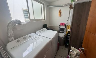 SE VENDE BONITO DEPARTAMENTO A UNA CUADRA DE MUNDO E