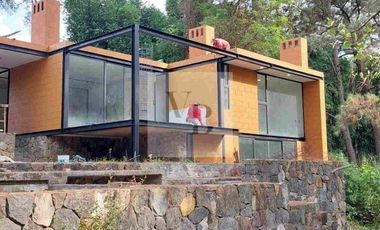 Renta de casa moderna en las joyas