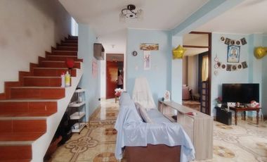 VENTA DE CASA EN ESQUINA DE 167M2 A CUADRA Y MEDIA DE LA PANAMERICANA NORTE