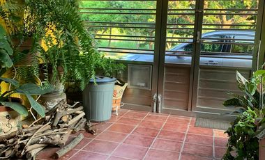 VENDO CASA EN LA 2DA SECCION DE SIGLO XXI