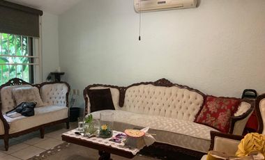 VENDO CASA EN LA 2DA SECCION DE SIGLO XXI