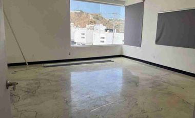 Amplia casa de 4 recamaras  en Privada  en Santa Fe