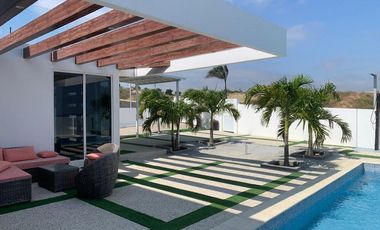 casa lujosa de venta en santa marianita manta B/L