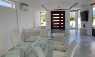 casa lujosa de venta en santa marianita manta B/L