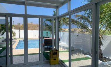 casa lujosa de venta en santa marianita manta B/L