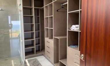 casa lujosa de venta en santa marianita manta B/L