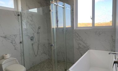 casa lujosa de venta en santa marianita manta B/L