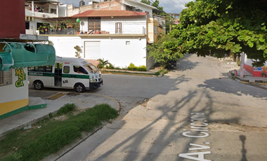 CASA HABITACION EXCELENTE UBICACION,  AV CIRCONIA N°197 LTE 1, MZA 5, SECC. D, FRACC. JARDINES DEL PEDREGAL, TUXTLA GUTI	JARDINES DEL PEDREGAL	TUXTLA