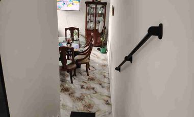 SE VENDE HERMOSA CASA RECIEN REMODELADA EN FUSAGASUGA.