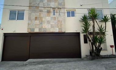 Casa en Venta en Fraccionamiento en Cuernavaca