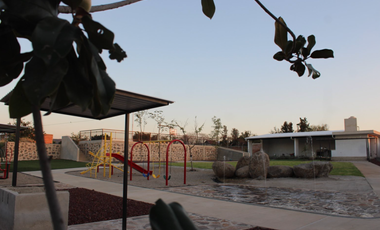 VENDO CASA EN ZURIA RESIDENCIAL ZAPOTLANEJO JALISCO