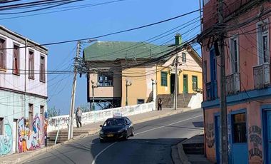 ARRIENDO LOFT CERRO BARON CENTRAL.