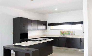 Casa en Venta fraccionamiento Mediterránea Uruapan