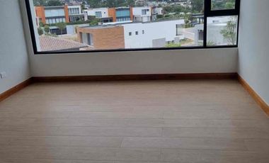 OPORTUNIDAD CASA DE VENTA TUMBACO