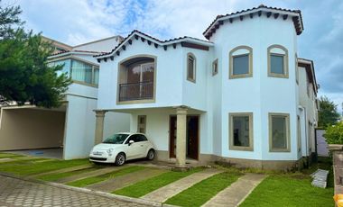 CASA EN RENTA EN CONDADOS