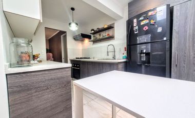 Impecable Casa Remodelada De Primer Nivel 3d/3b, Condominio!