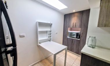 Impecable Casa Remodelada De Primer Nivel 3d/3b, Condominio!