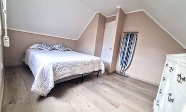 Impecable Casa Remodelada De Primer Nivel 3d/3b, Condominio!