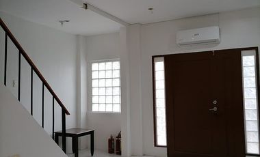 3 bedrooms Semi Furnished house - 10 min drive Ateneo de Cebu