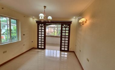 2-STOREY 4 BEDROOM HOUSE IN TAGAYTAY