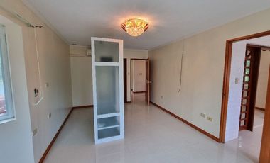 2-STOREY 4 BEDROOM HOUSE IN TAGAYTAY