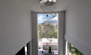 NAYON - RENTA /CASA DENTRO DE URBANIZACION