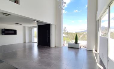 NAYON - RENTA /CASA DENTRO DE URBANIZACION