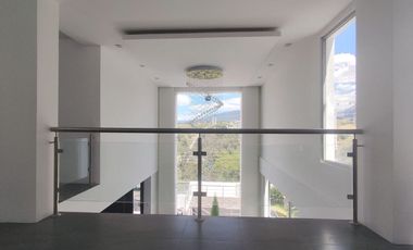 NAYON - RENTA /CASA DENTRO DE URBANIZACION