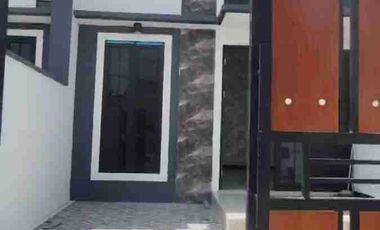 Rumah cantik Plafon tinggi wonsel Rungkut