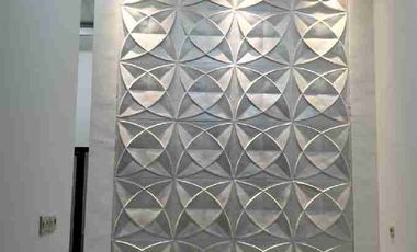 Rumah cantik Plafon tinggi wonsel Rungkut