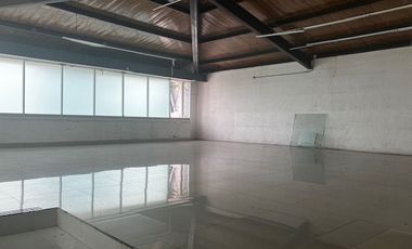 LOCAL COMERCIAL DE 272 M2, DENTRO DE UNA PLAZA SOBRE AVDA. TOLUCA