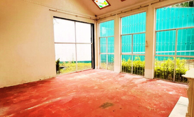 Casa en venta FUENTES DEL PEDREGAL  en cerrada y con jardín