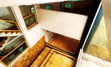 Casa en venta FUENTES DEL PEDREGAL  en cerrada y con jardín