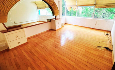 Casa en venta FUENTES DEL PEDREGAL  en cerrada y con jardín