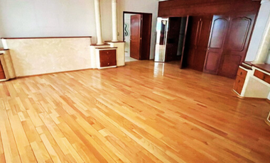 Casa en venta FUENTES DEL PEDREGAL  en cerrada y con jardín