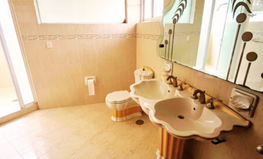 Casa en venta FUENTES DEL PEDREGAL  en cerrada y con jardín