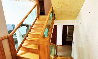 Casa en venta FUENTES DEL PEDREGAL  en cerrada y con jardín