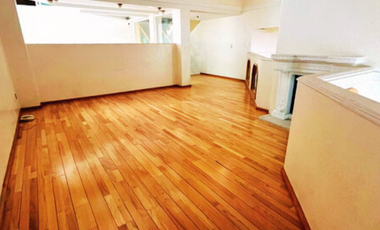 Casa en venta FUENTES DEL PEDREGAL  en cerrada y con jardín