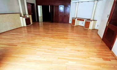 Casa en venta FUENTES DEL PEDREGAL  en cerrada y con jardín