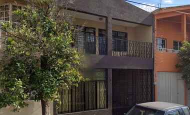 VENTA DE CASA AGUASCALIENTES VERSALLES 2DA SECCION