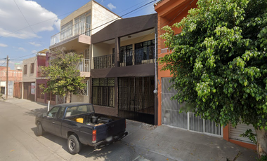 VENTA DE CASA AGUASCALIENTES VERSALLES 2DA SECCION