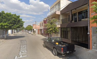 VENTA DE CASA AGUASCALIENTES VERSALLES 2DA SECCION